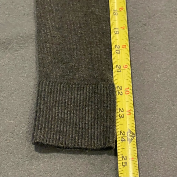 Lululemon open back l/s sweater women’s size 8‎ cashmere blend EUC - Picture 8 of 9